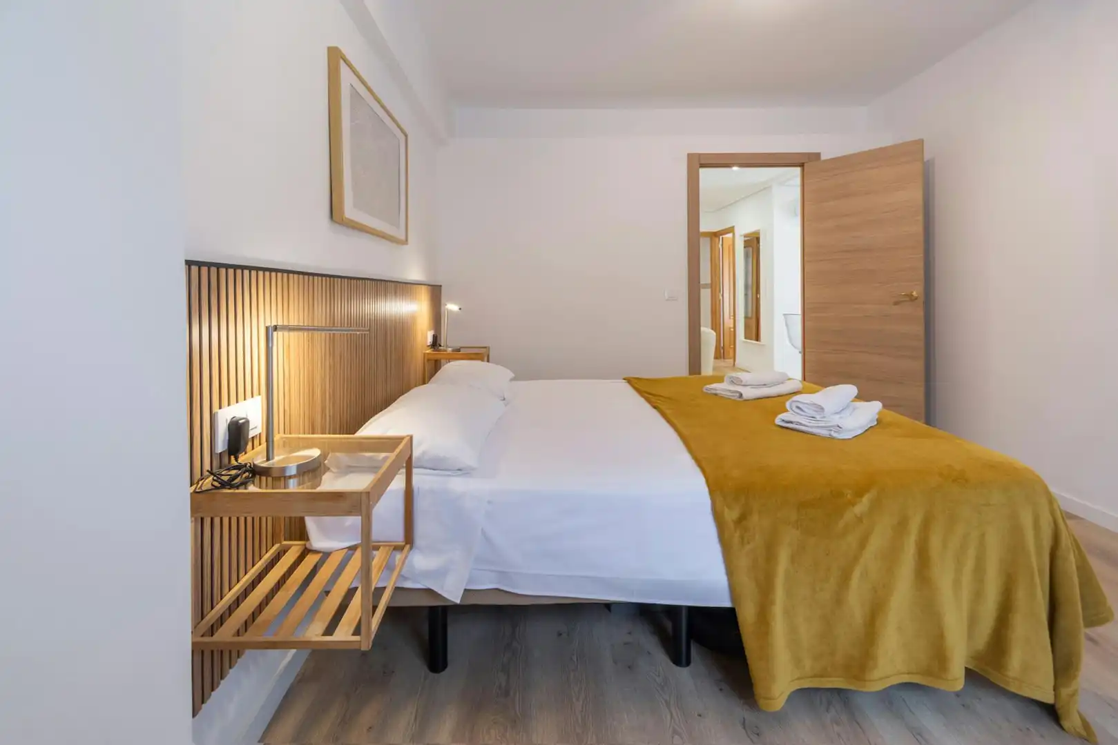 Schlafzimmer von Wohnung zur Miete in Camins al Grau
