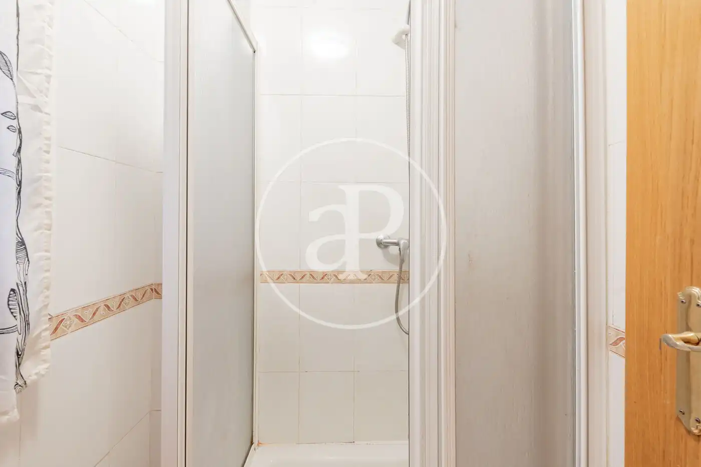 Bathroom of Flat for sale in Madrid  with Heating