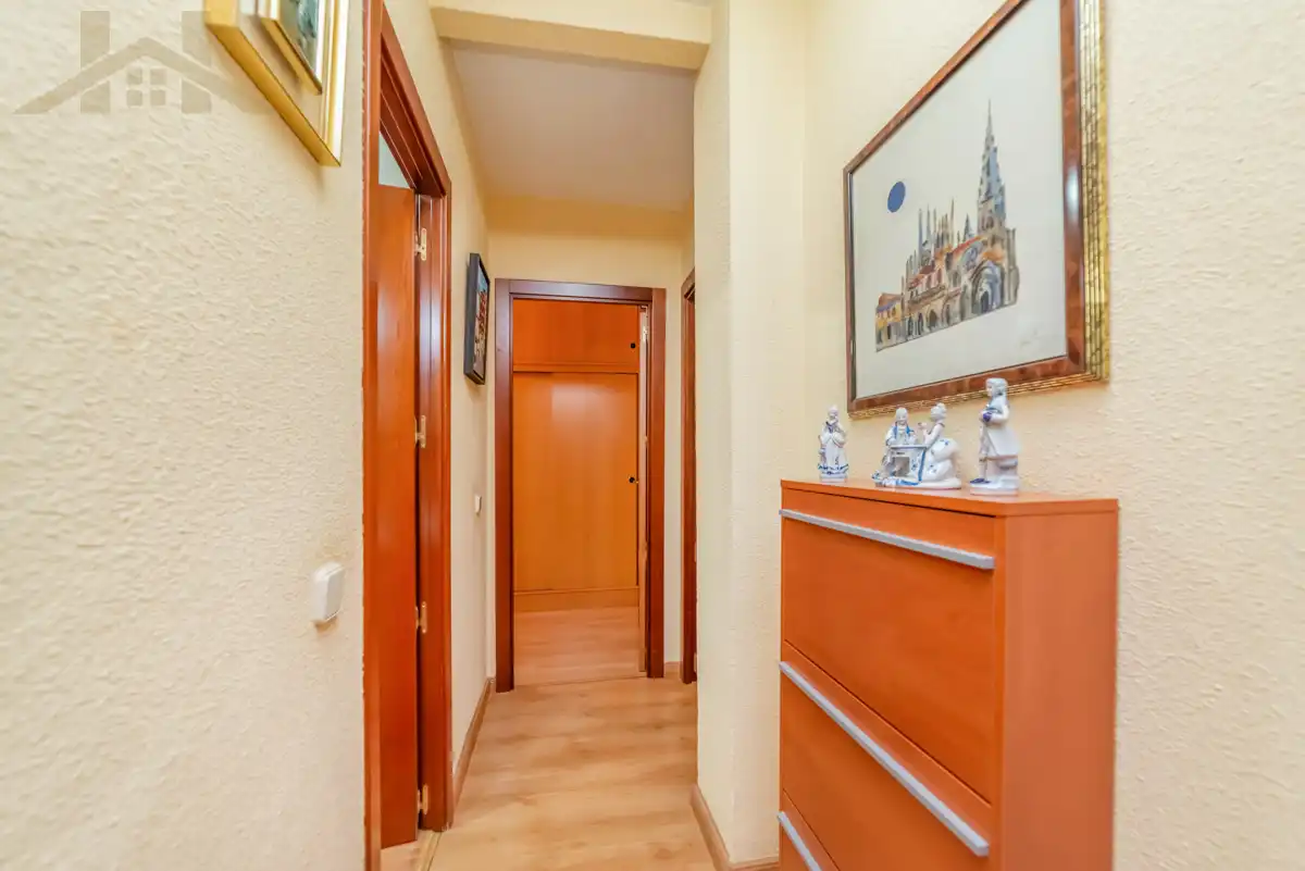 Flat for sale in Fuenlabrada  with Air Conditioner, Heating and Furnished