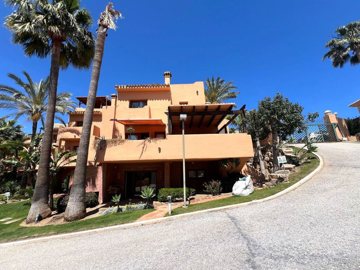 Vista exterior de Casa adosada en venta en Mijas con Aire acondicionado, Calefacción y Jardín privado