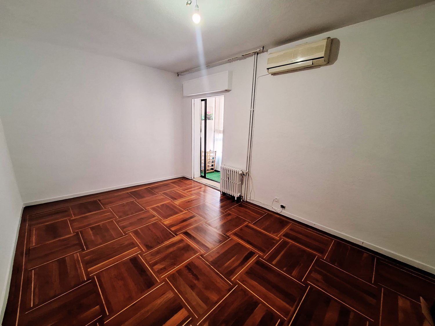 Dormitori de Pis de lloguer en  Madrid Capital amb Aire condicionat, Calefacció i Parquet
