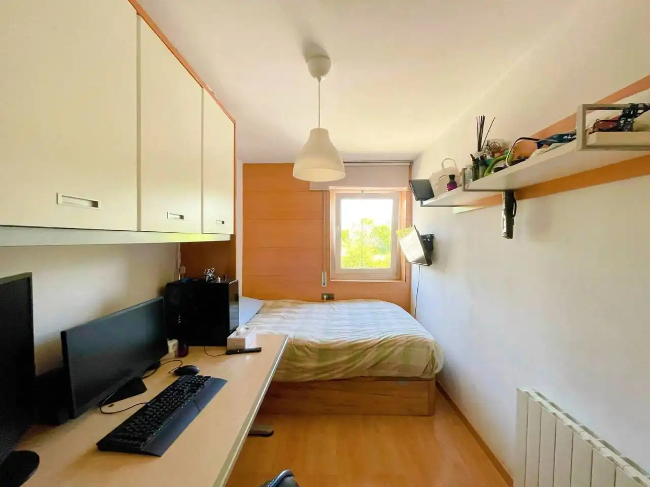 Bedroom of Houses for sale in Cerdanyola del Vallès  with Air Conditioner, Heating and Private garden