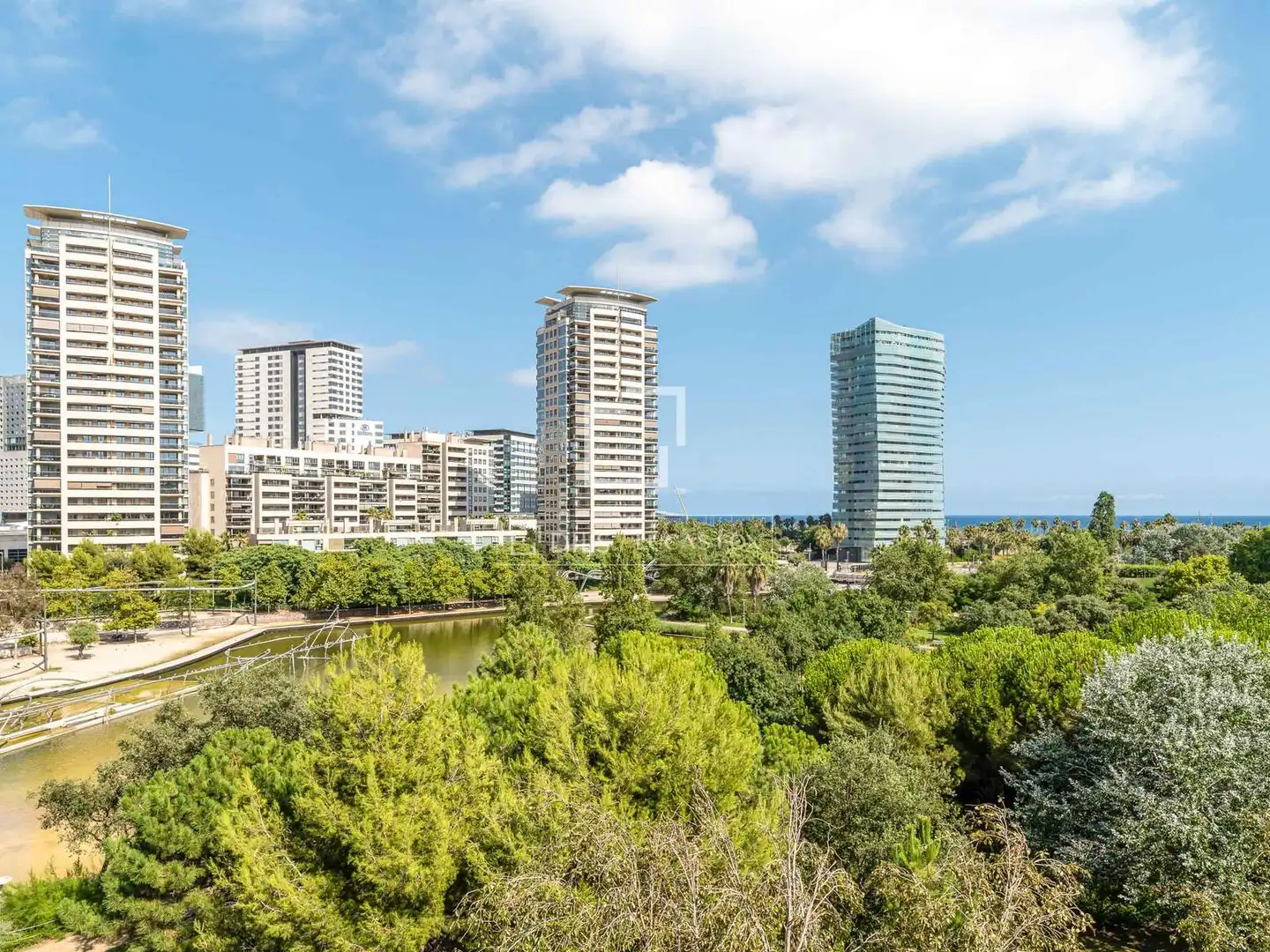 Vista exterior de Piso en venta en Barcelona con Aire acondicionado y Balcón