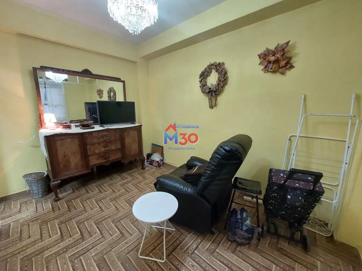 Habitación de Piso en venta en Miranda de Ebro con Calefacción, Terraza y Trastero