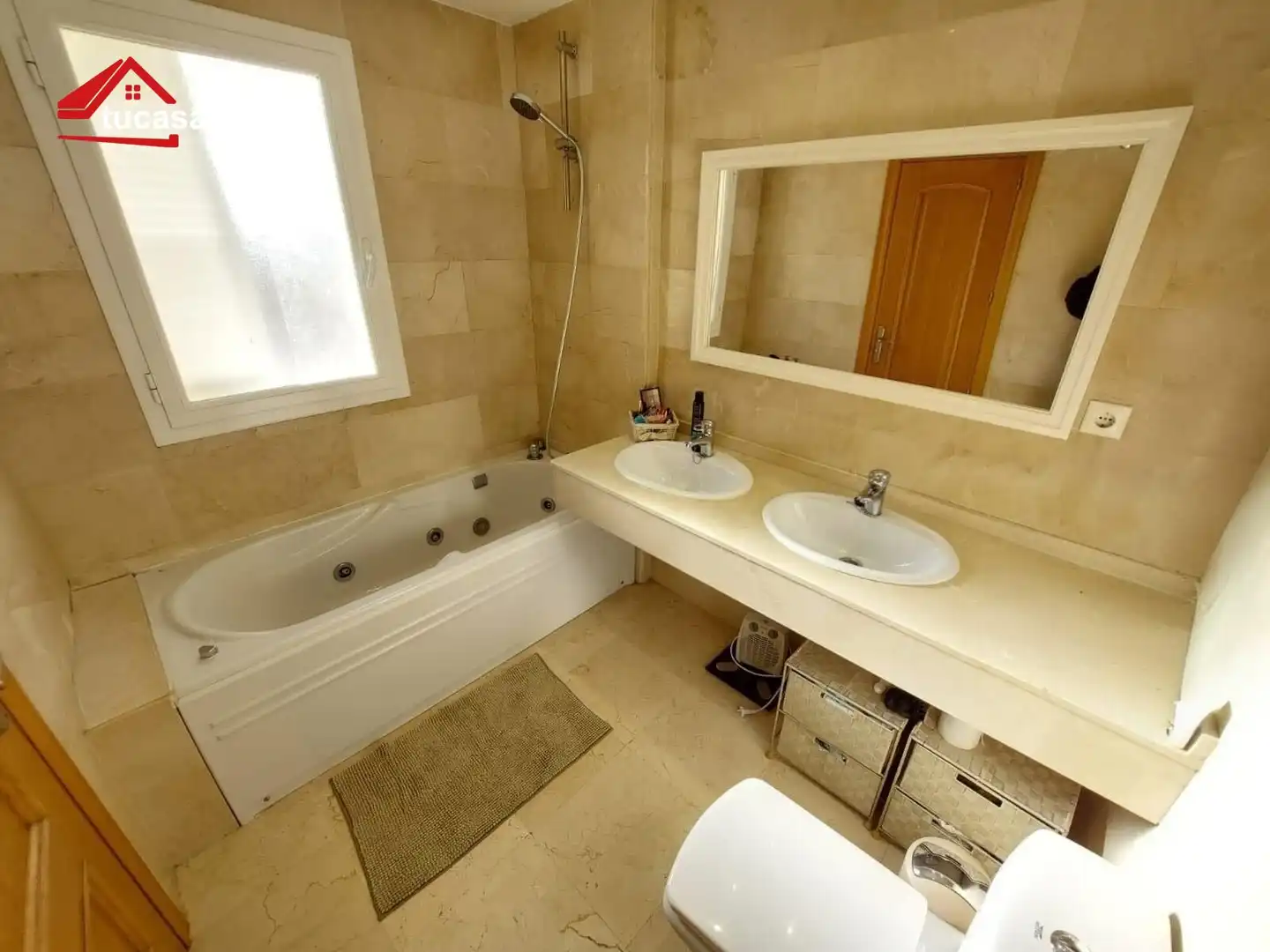 Bathroom of Houses for sale in Córdoba  with Air Conditioner and Swimming Pool