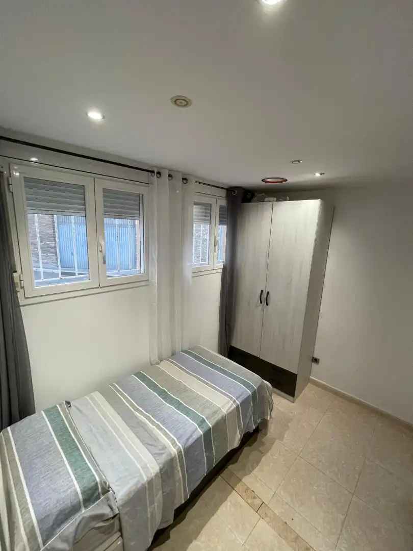 Schlafzimmer von Haus oder Chalet zum Verkauf in Miralcamp mit Heizung, Privatgarten und Möbliert