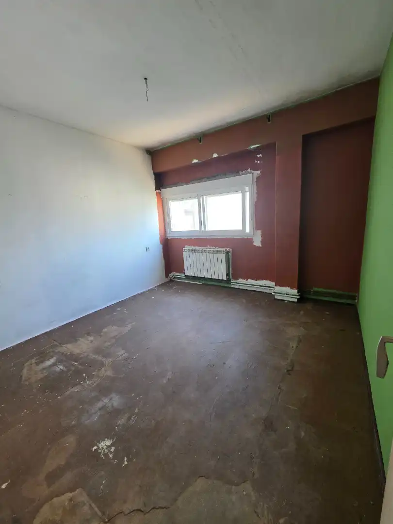 Schlafzimmer von Wohnung zum Verkauf in Ferrol mit Heizung und Ofen