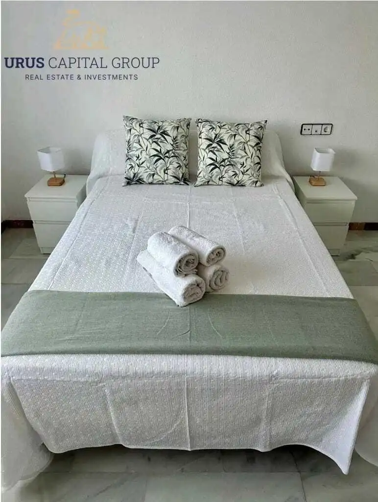 Dormitori de Casa adosada en venda en Córdoba amb Aire condicionat, Calefacció i Jardí privat
