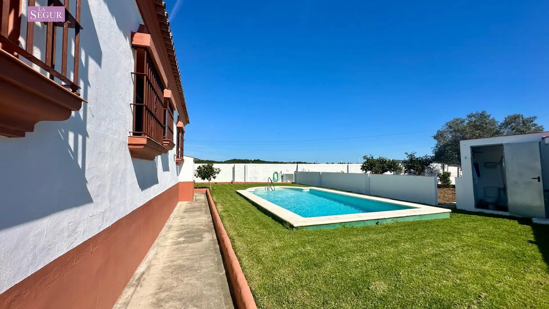 Jardí de Casa o xalet en venda en Conil de la Frontera amb Jardí privat, Terrassa i Piscina