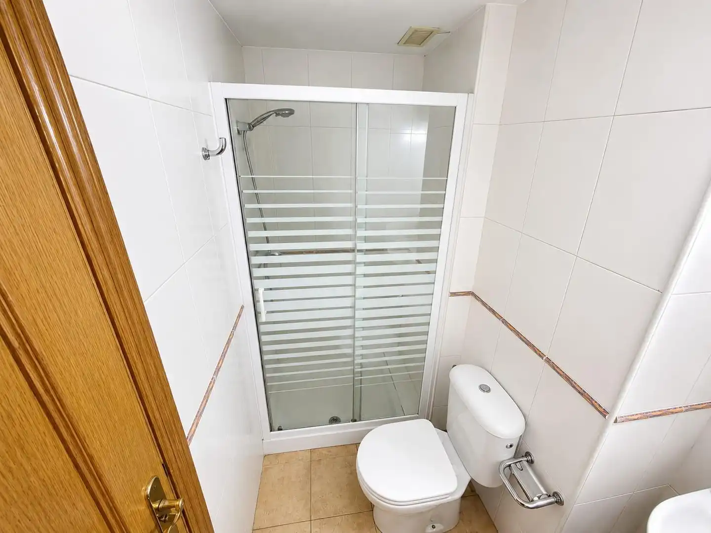 Bathroom of Flat for sale in Zaragoza  with Air Conditioner, Heating and Balcony