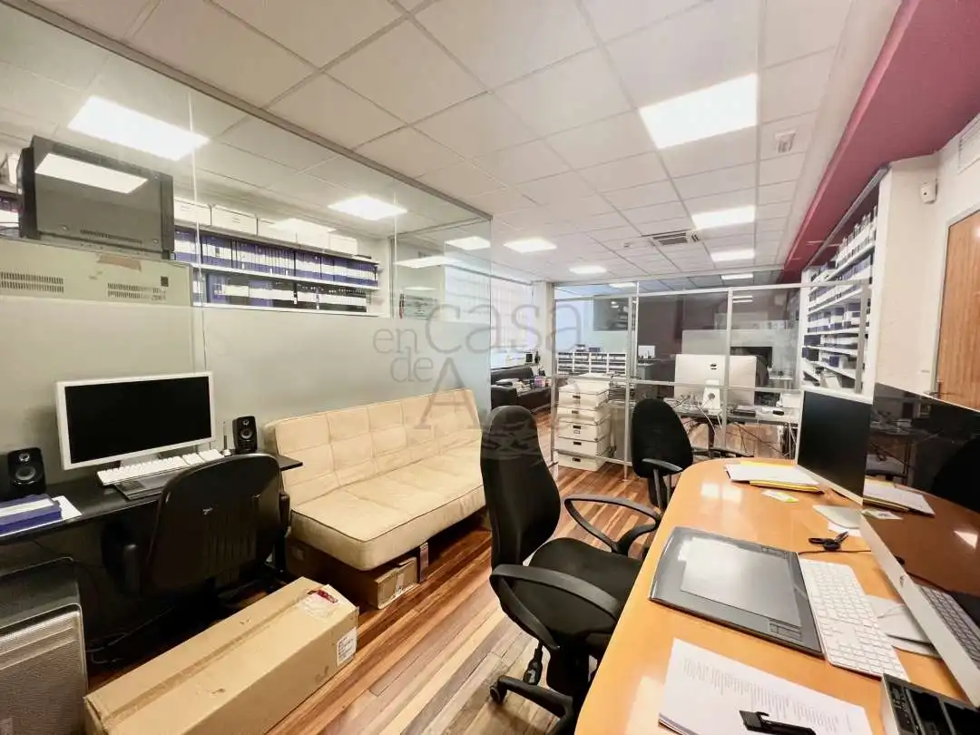 Office space with lift for sale in Gran Vía de Don Diego López de Haro 17, imagen 11