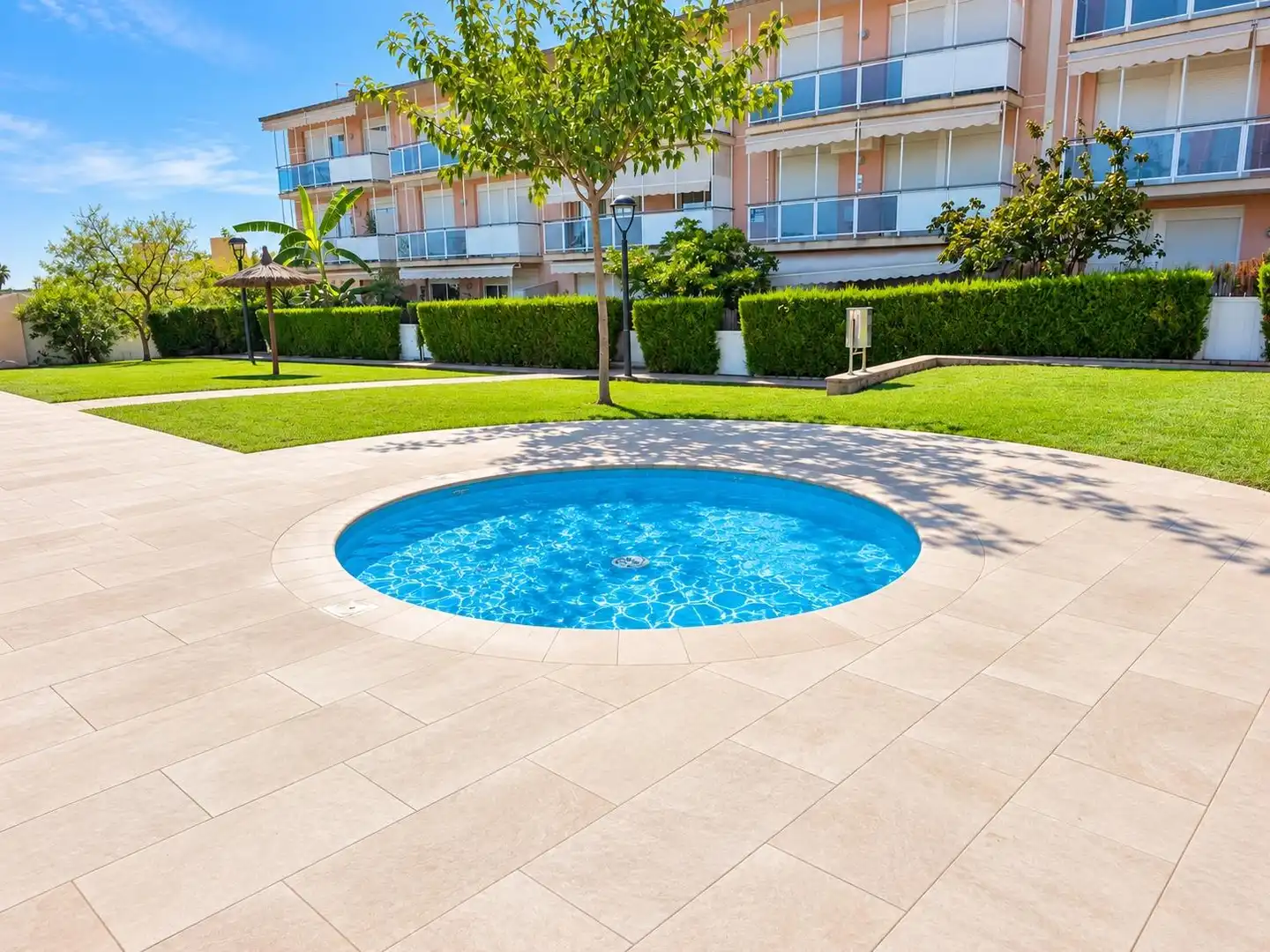 Schwimmbecken von Wohnung zum Verkauf in La Ràpita mit Klimaanlage, Terrasse und Alarm