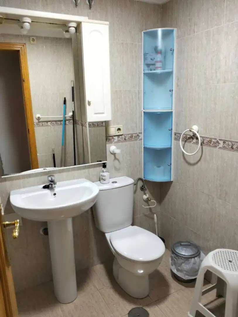 Bany de Apartament de lloguer en Cartagena amb Aire condicionat, Calefacció i Piscina