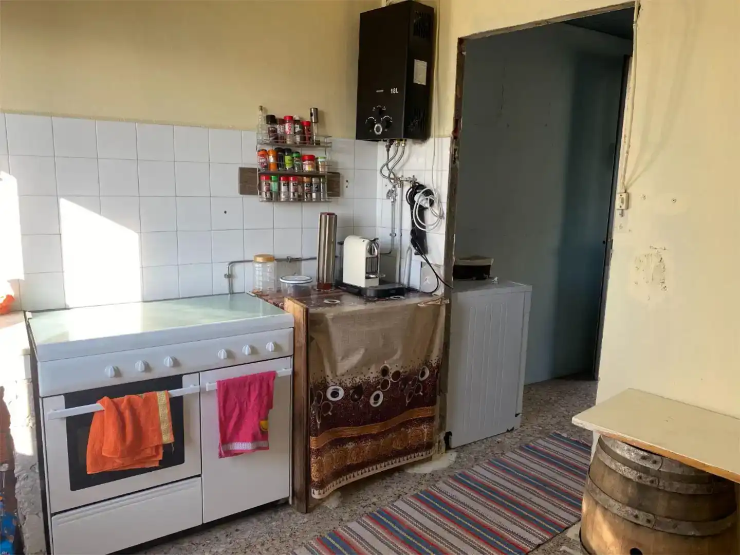 Küche von Wohnungen zur Miete in Leiro mit Schwimmbad, Möbliert und Balkon