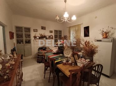 Casa rústica con piscina en venta en Hellín