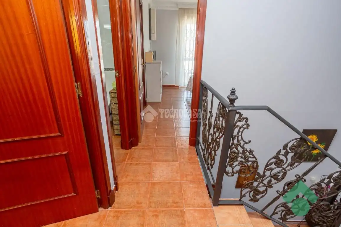 Casa adosada en venda en San Bernabé