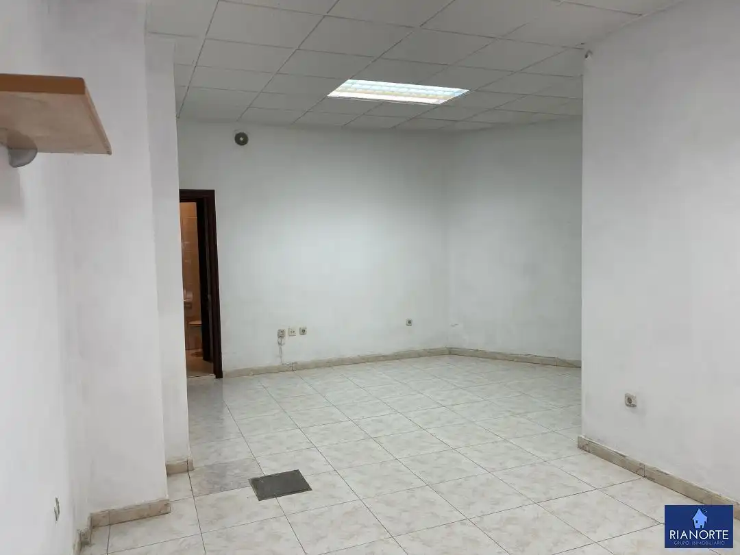 Local de alquiler en Avenida Gayo, Luanco - Aramar - Antromero