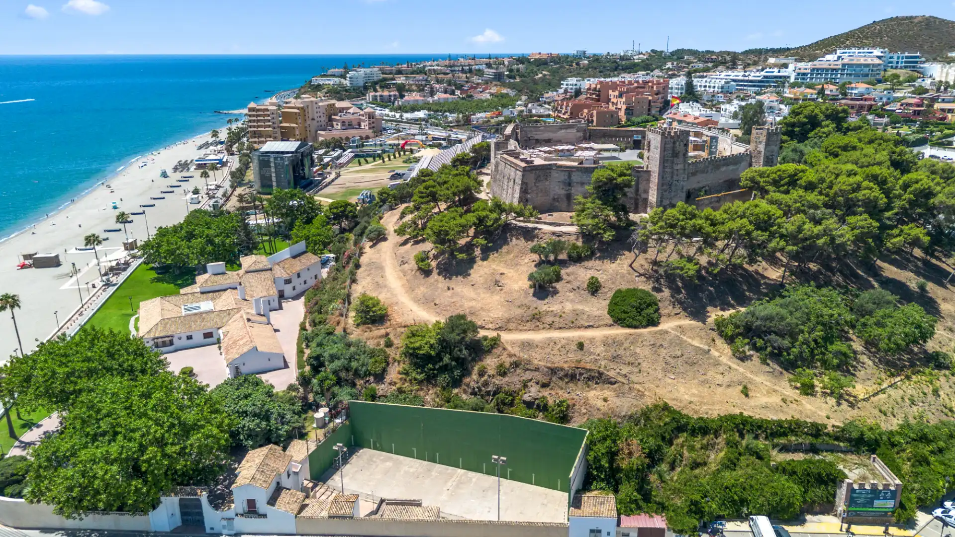 Vista exterior de Pis en venda en Fuengirola amb Aire condicionat, Calefacció i Terrassa
