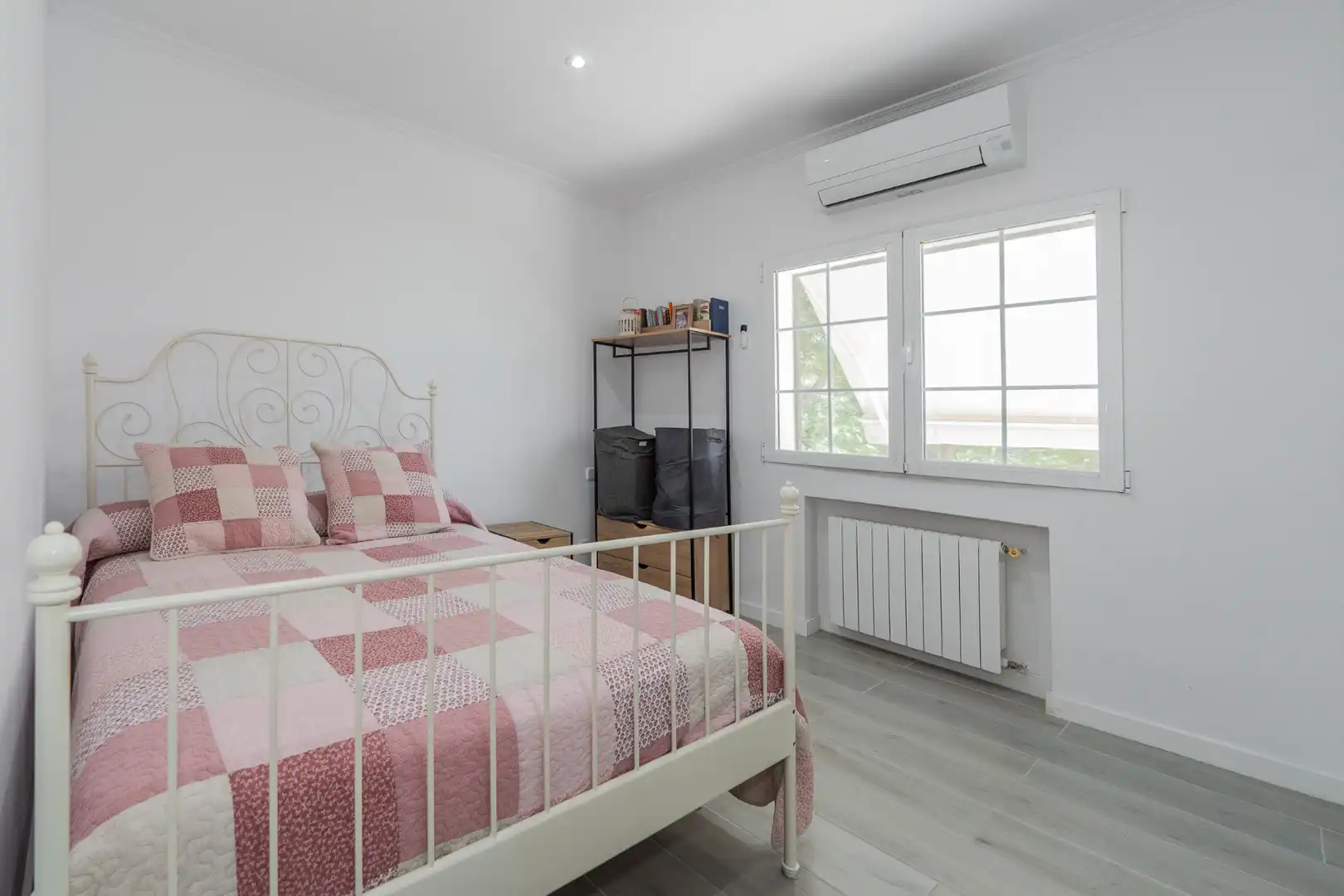 Habitación de Casa o chalet en venta en San Agustín del Guadalix con Aire acondicionado, Calefacción y Jardín privado