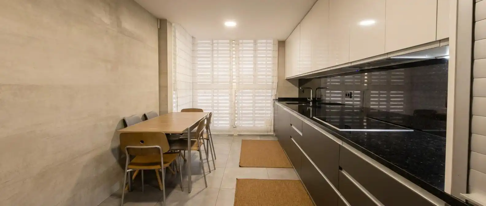 Cocina de Casa adosada en venta en Alicante / Alacant con Aire acondicionado, Jardín privado y Terraza