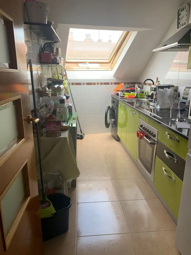 Cocina de Piso en venta en Moriscos con Calefacción, Terraza y Trastero