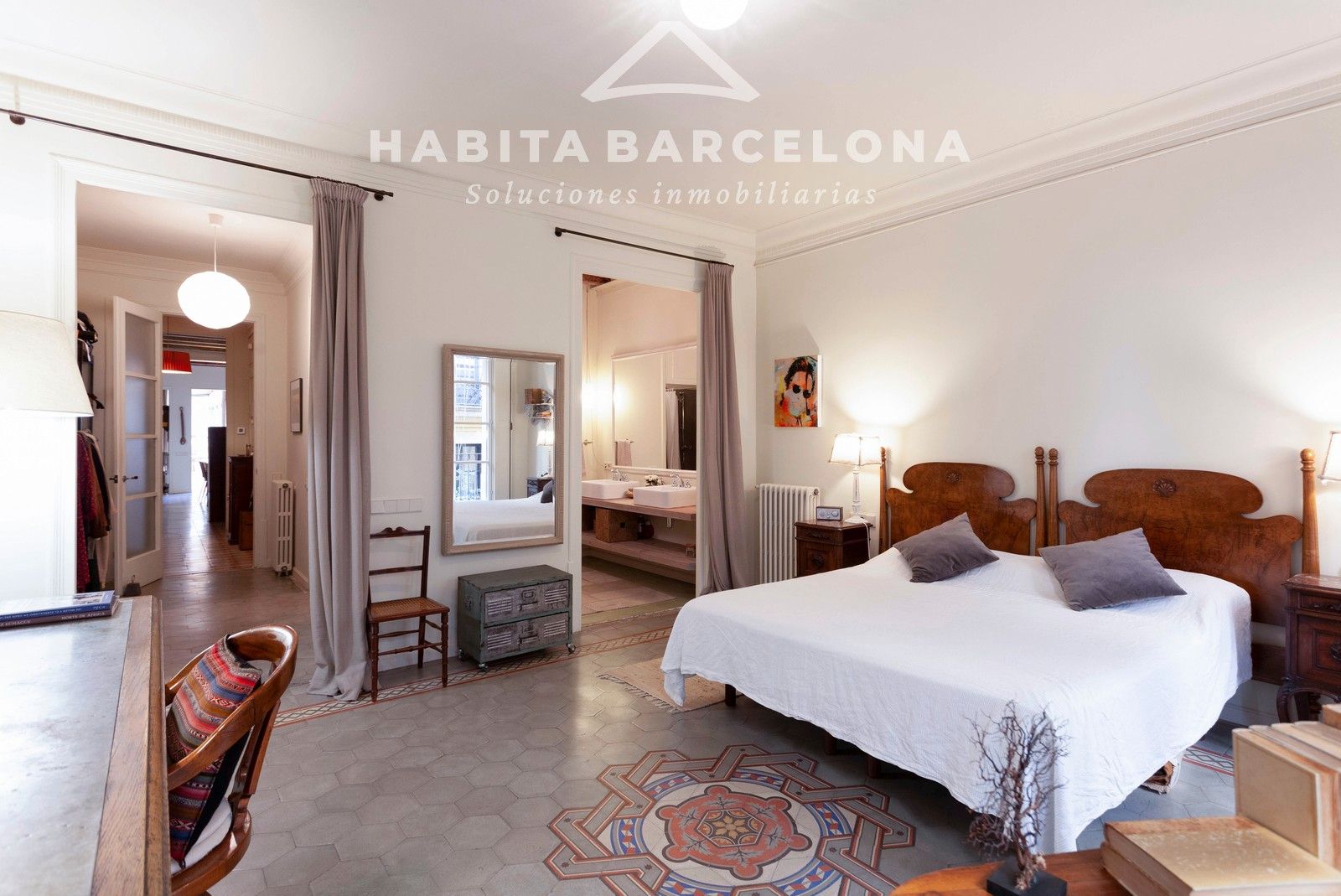 Habitación de Piso de alquiler en  Barcelona Capital con Horno y Balcón