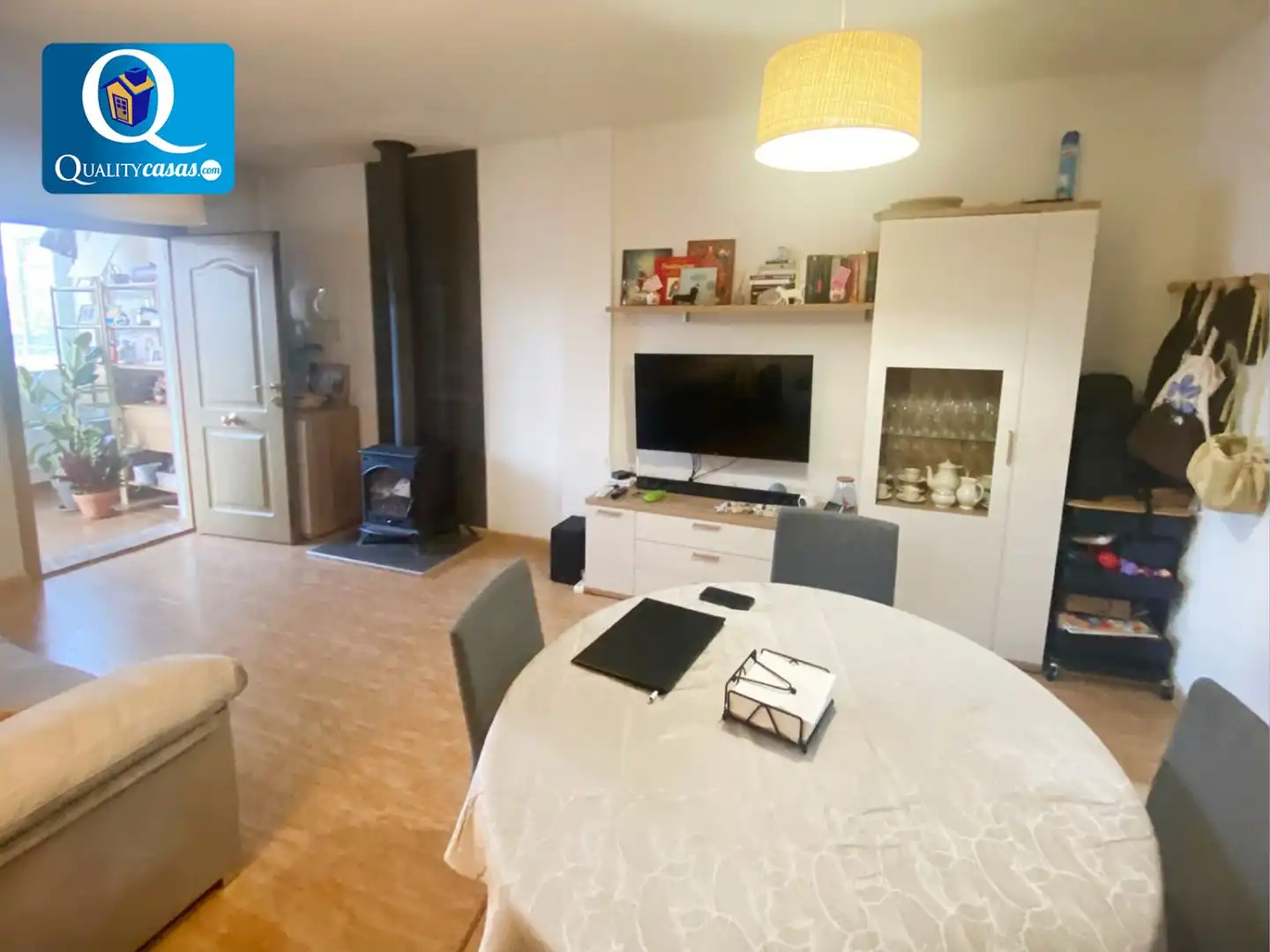 Sala d'estar de Casa o xalet en venda en Castalla amb Aire condicionat, Terrassa i Piscina comunitària