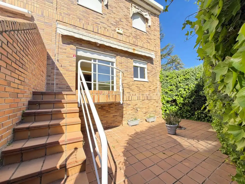 Exterior view of Detached homes for sale in Majadahonda