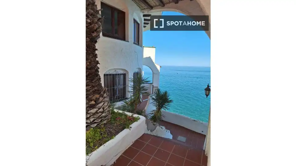 Außenansicht von Wohnungen zur untervermieten in Sitges mit Klimaanlage, Terrasse und Möbliert
