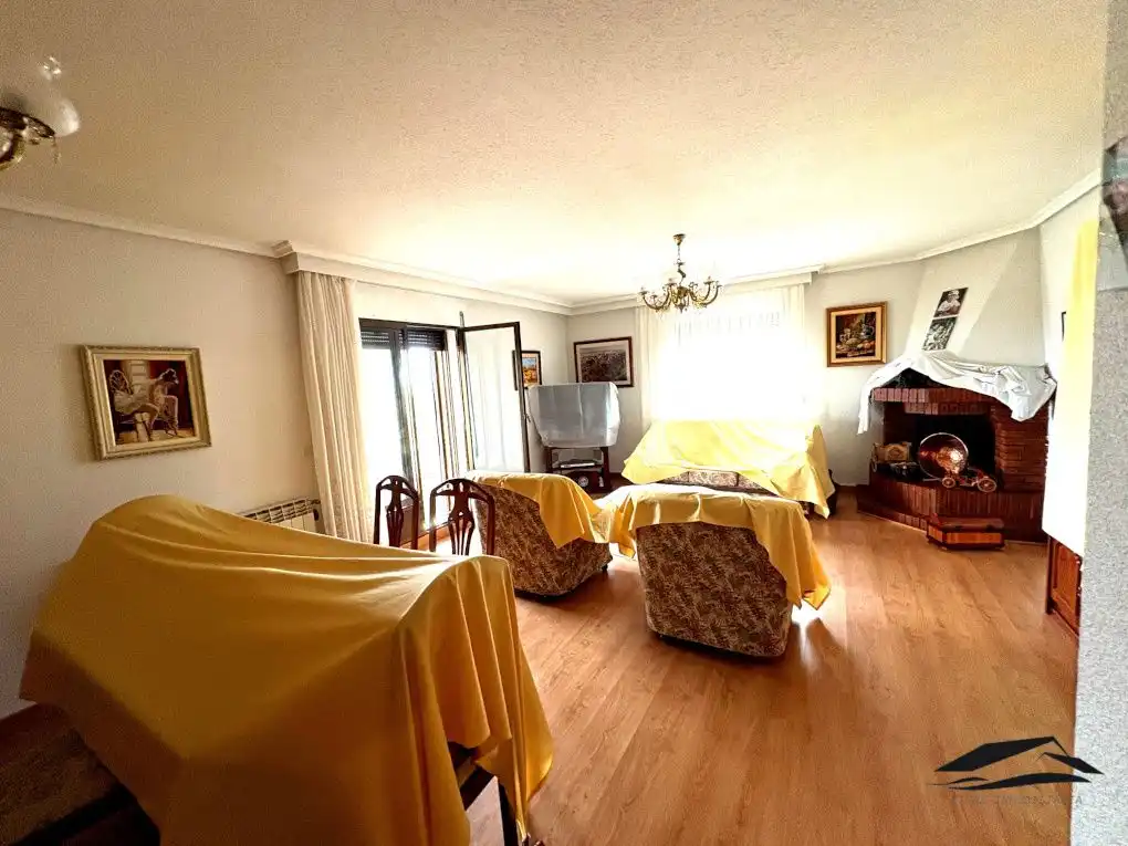 Living room of Houses for sale in Juzbado  with Heating, Terrace and Storage room