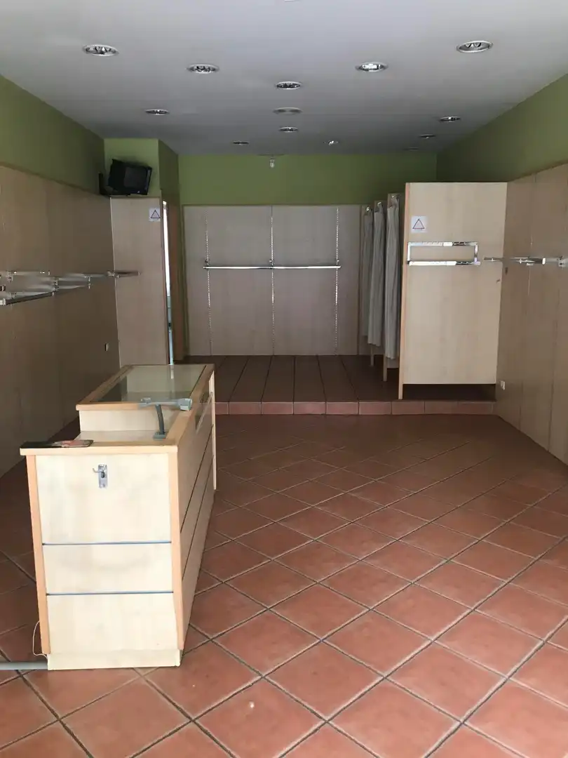 Local comercial de lloguer a Rúa de Sanjurjo Badía, imagen 4