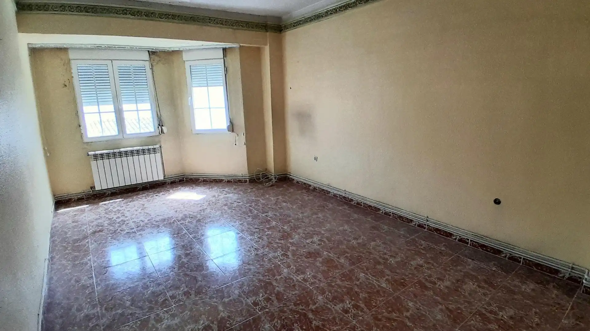 Wohnzimmer von Wohnung zum Verkauf in Yecla mit Heizung und Abstellraum