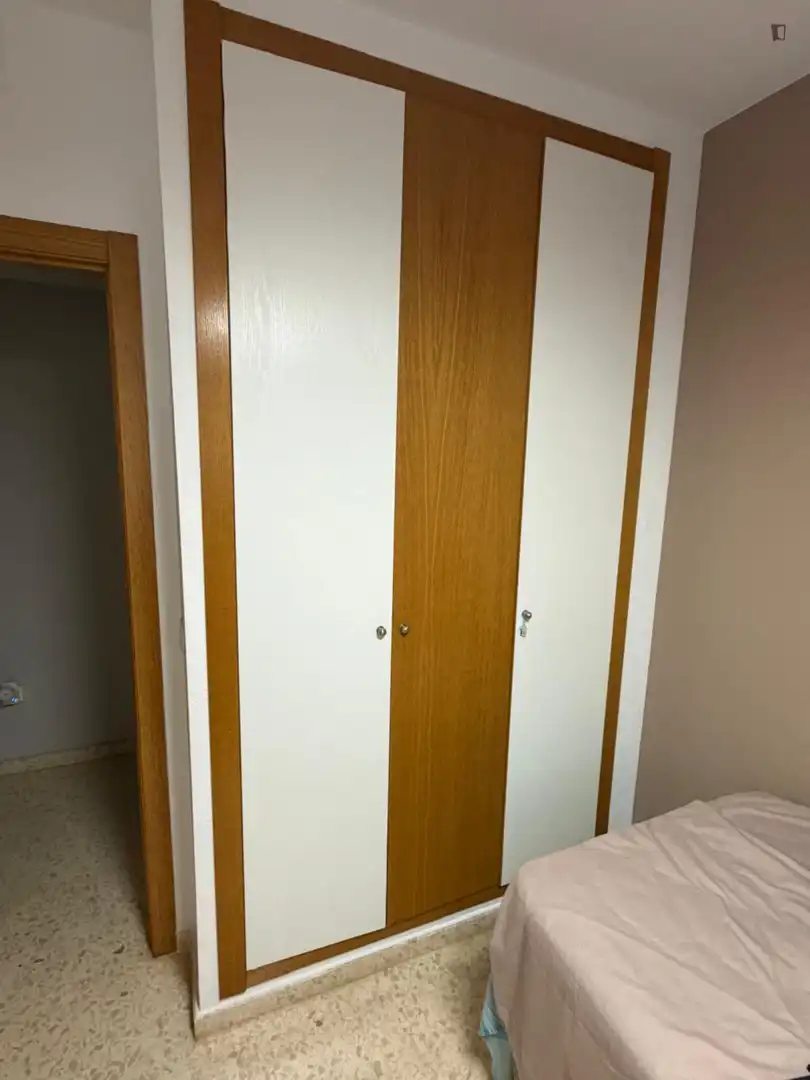 Dormitori de Apartament per a compartir en Alicante / Alacant amb Aire condicionat, Calefacció i Moblat