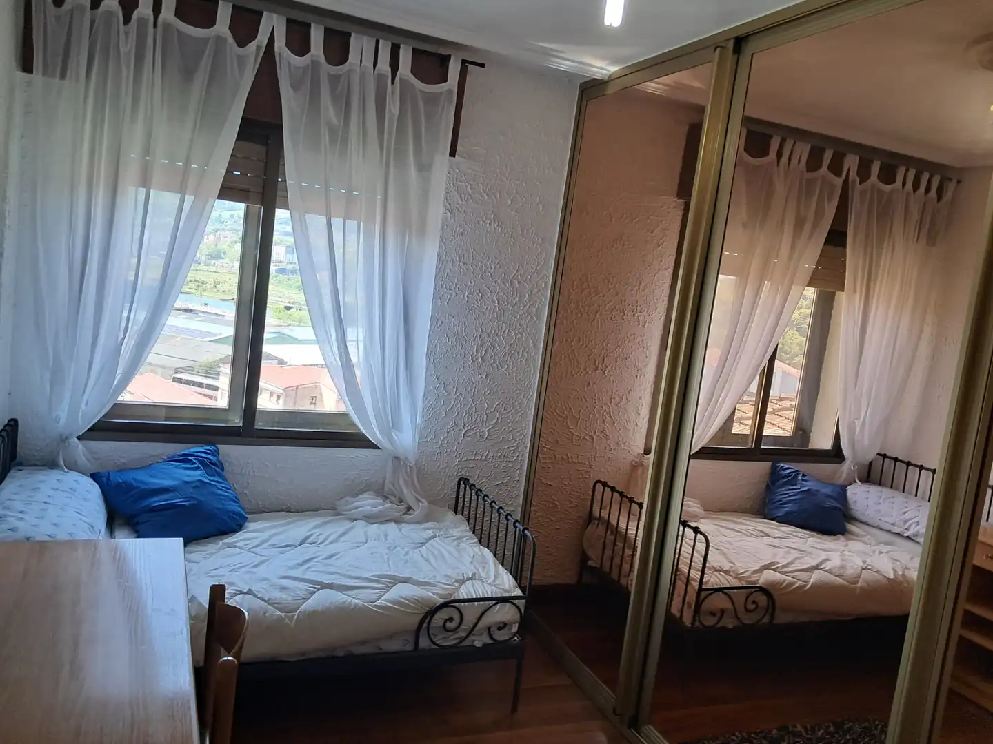 Bedroom of Flat for sale in Erandio