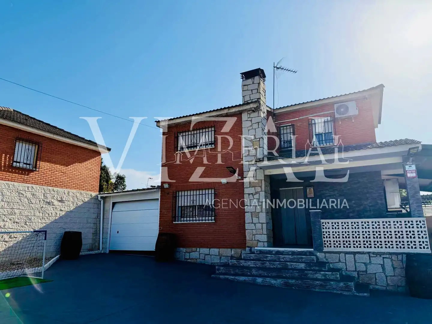 Vista exterior de Casa o xalet en venda en Hormigos amb Aire condicionat, Calefacció i Jardí privat