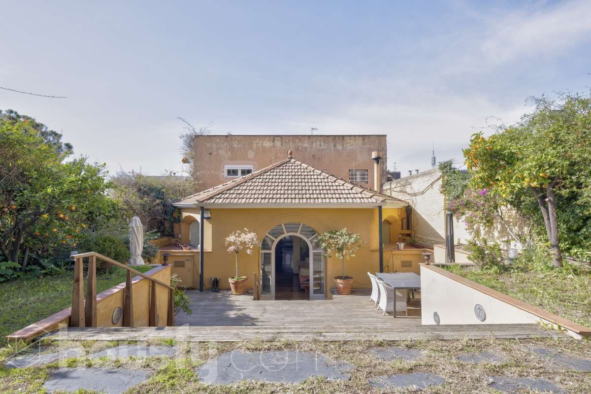 Flat for sale in Carrer de Roca i Batlle, El Putget i el Farró