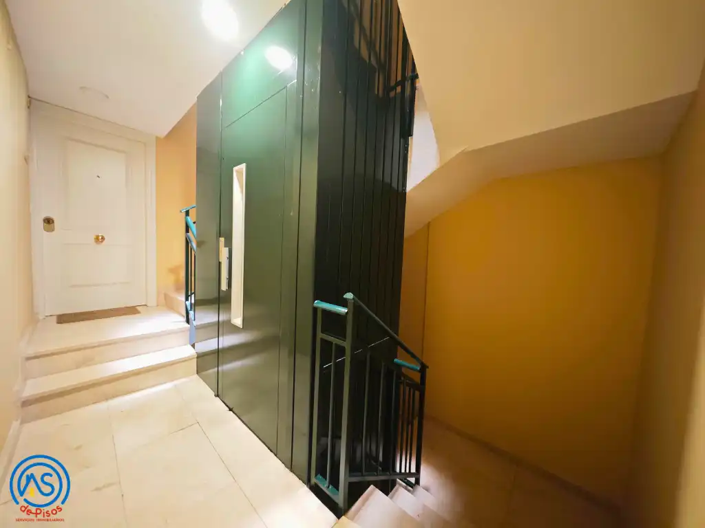Apartament amb ascensor de lloguer a Calle de Ramón Pignatelli 46, imagen 6