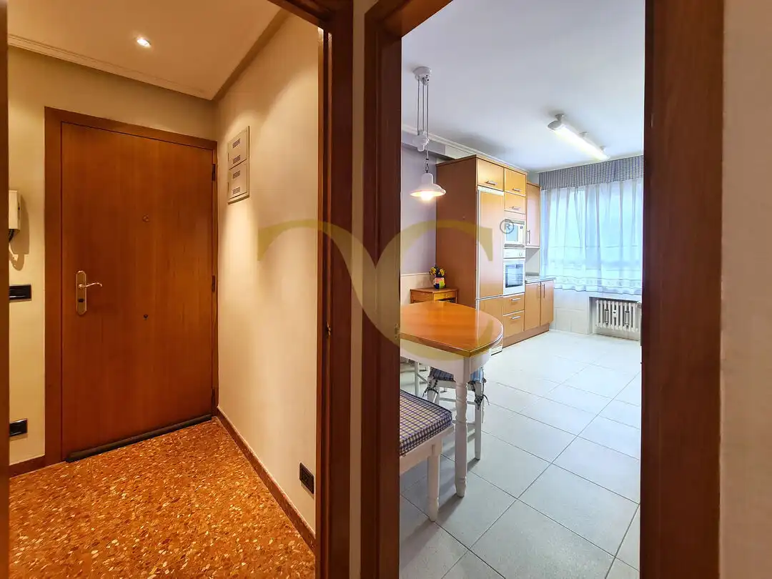Kitchen of Flat for sale in Oviedo   with Heating