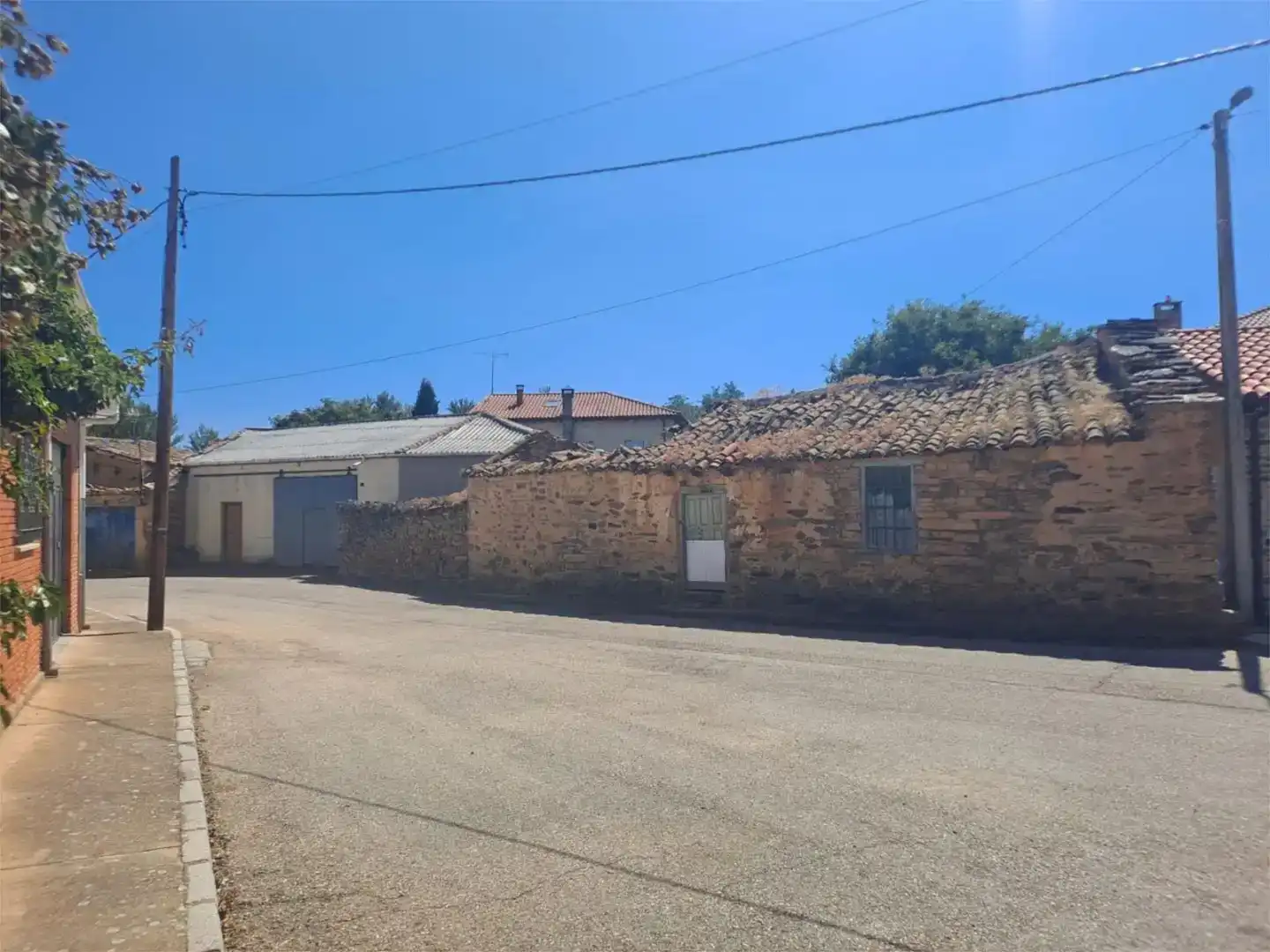 Vista exterior de Casa adosada en venda en Santiago Millas