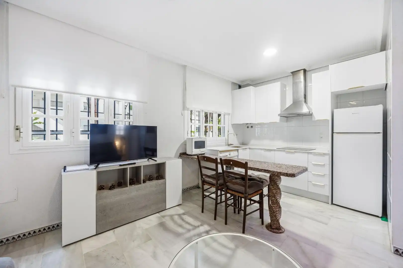 Cuina de Apartament en venda en Chiclana de la Frontera amb Jardí privat, Terrassa i Moblat
