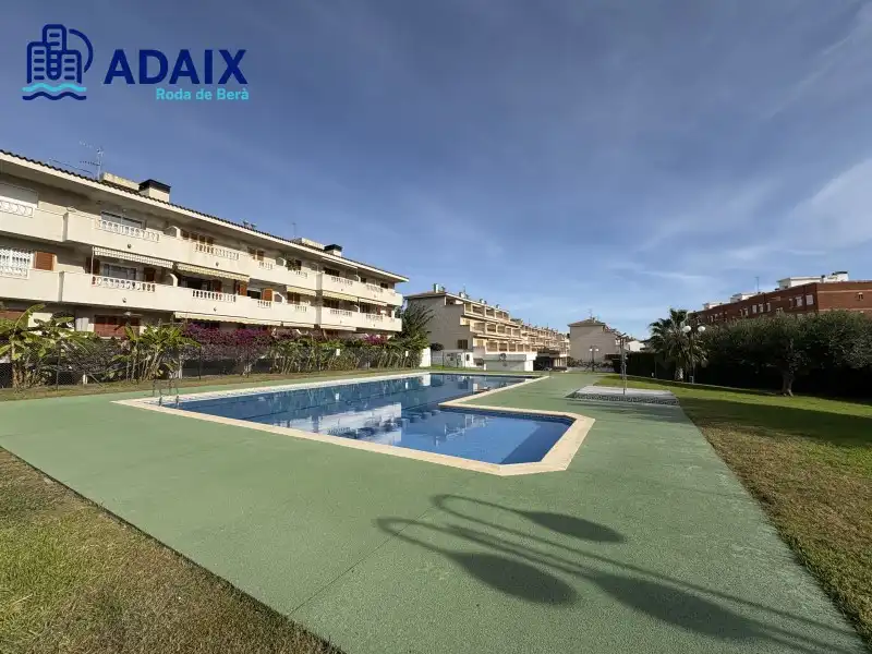 Casa adosada en venta en Roda de Berà