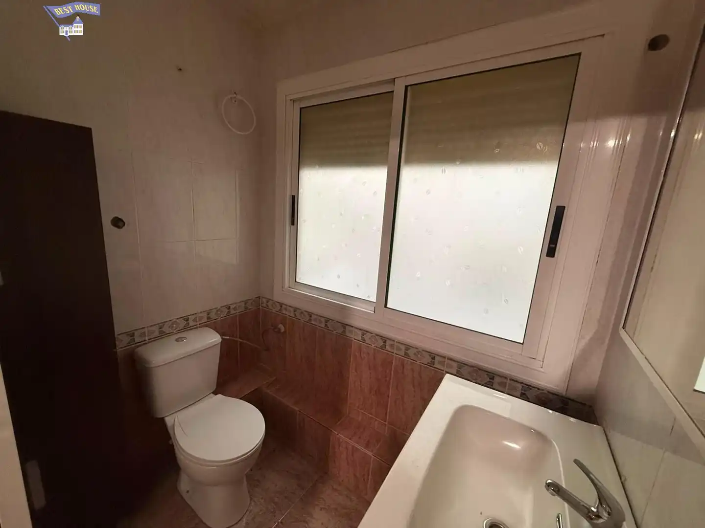 Bany de Pis en venda en Rubí amb Calefacció, Terrassa i Balcó