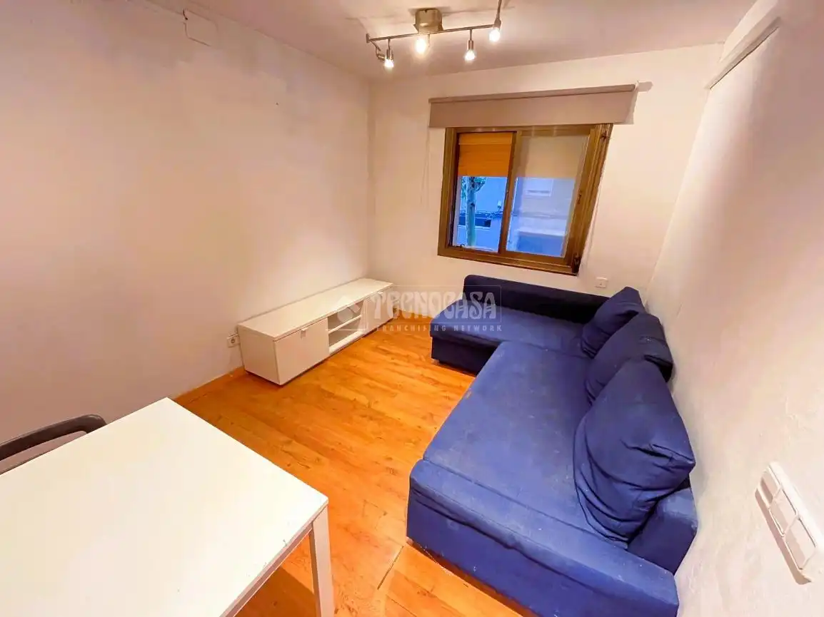 Sala de estar de Piso en venta en L'Hospitalet de Llobregat con Trastero