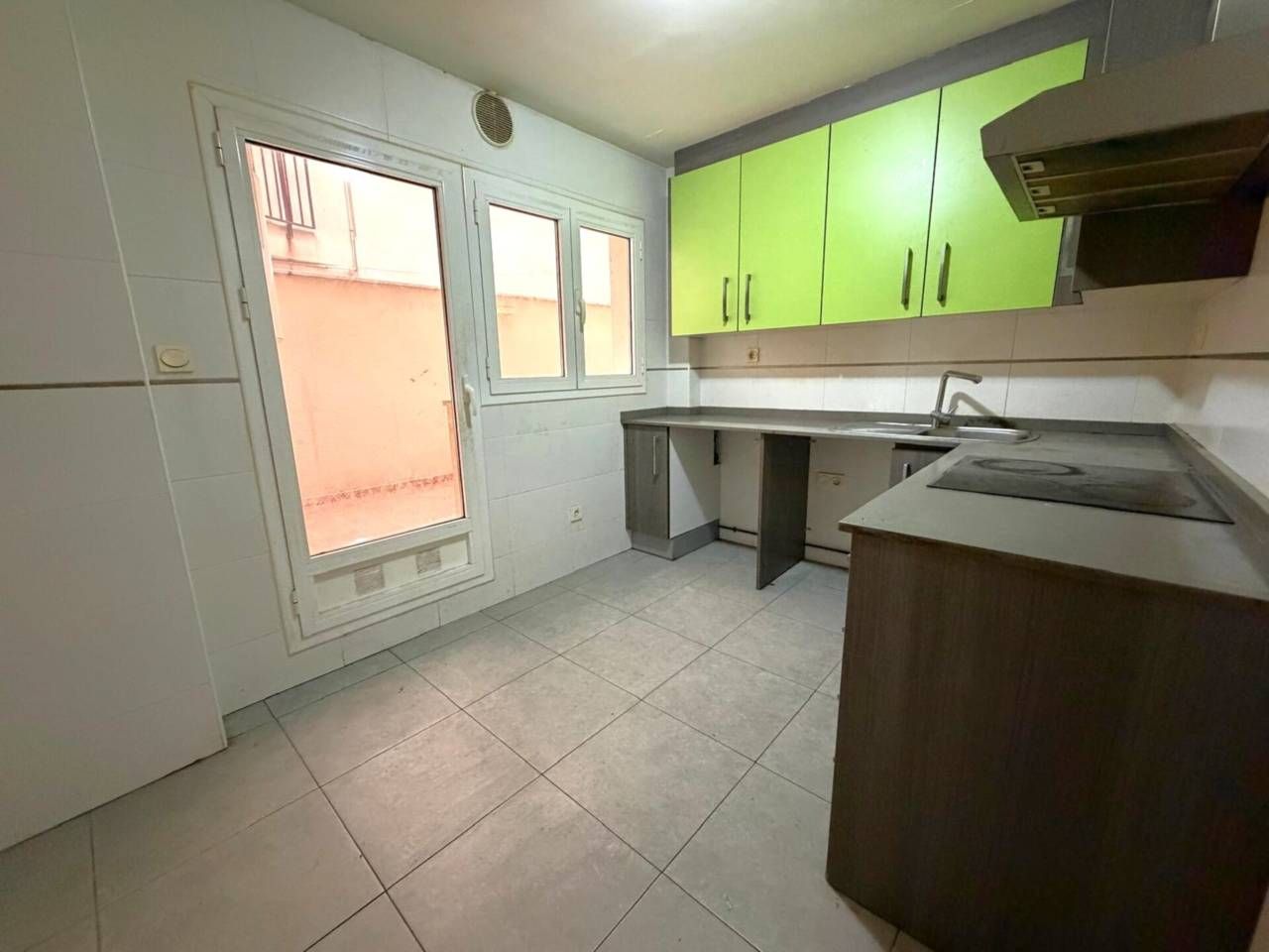 Cuina de Pis en venda en Almansa amb Calefacció i Balcó