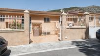 Vista exterior de Casa o xalet en venda en Sitges amb Calefacció, Jardí privat i Parquet