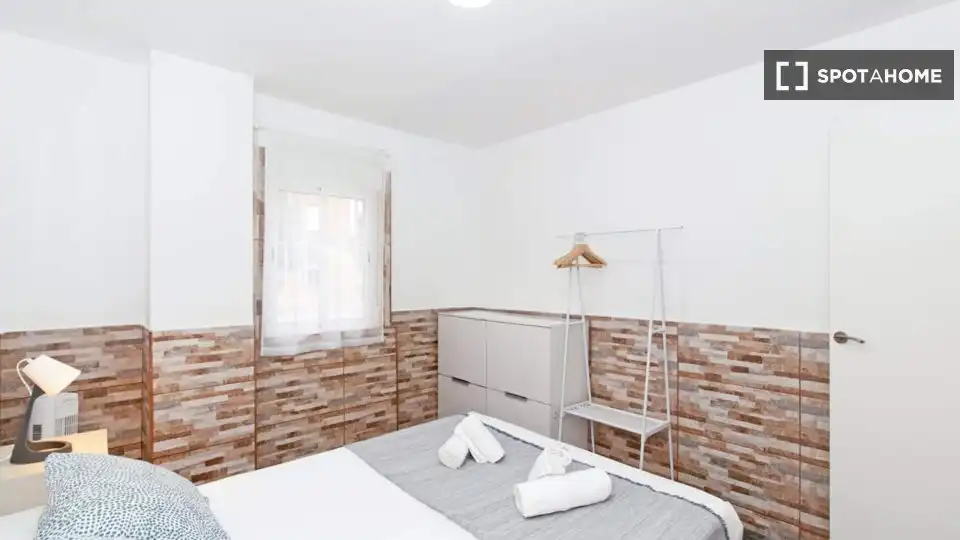 Bedroom of Flat for rent in Valencia  with Air Conditioner, Heating and Furnished