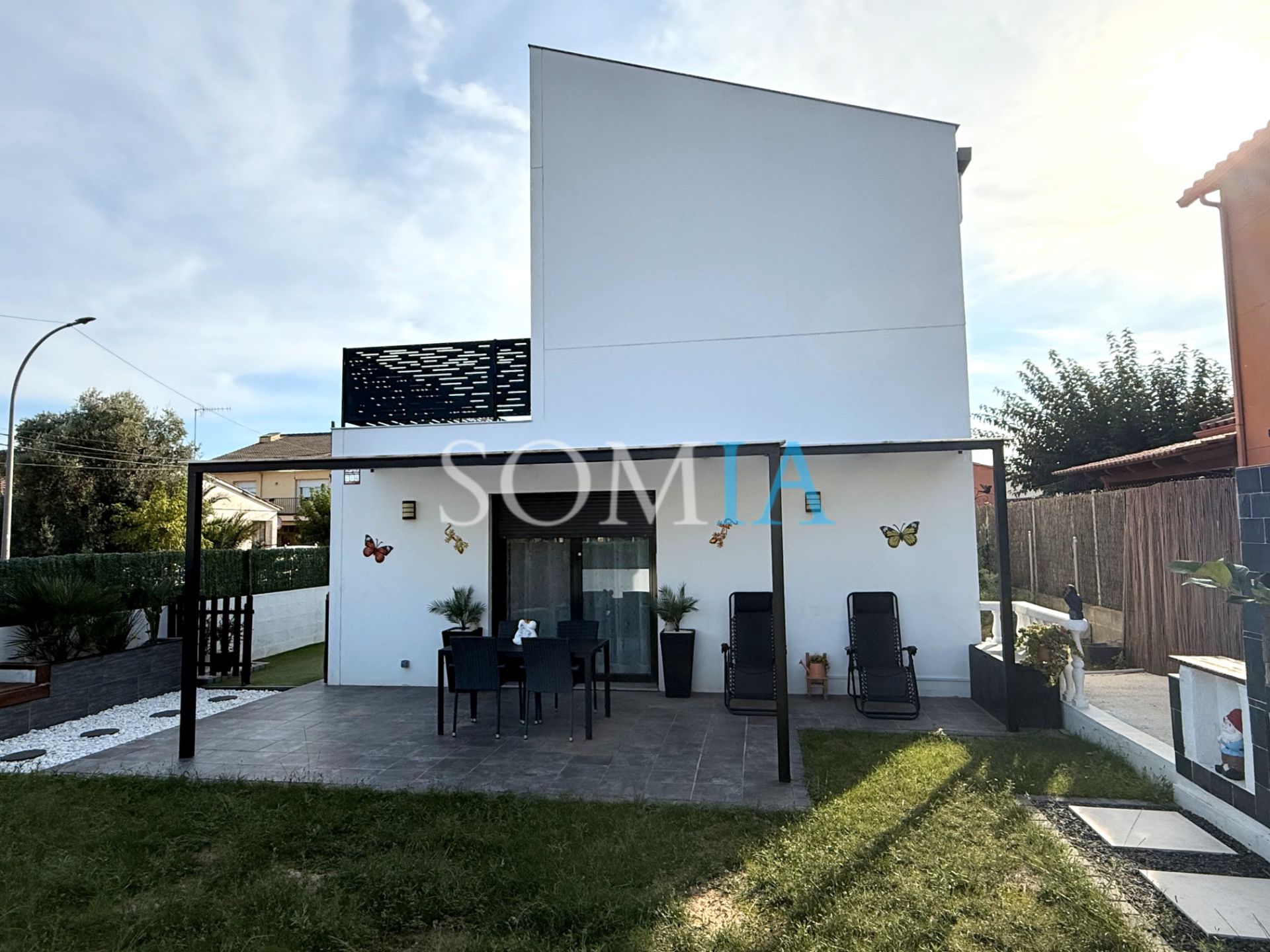 Vista exterior de Casa o chalet en venta en Breda con Aire acondicionado, Calefacción y Jardín privado
