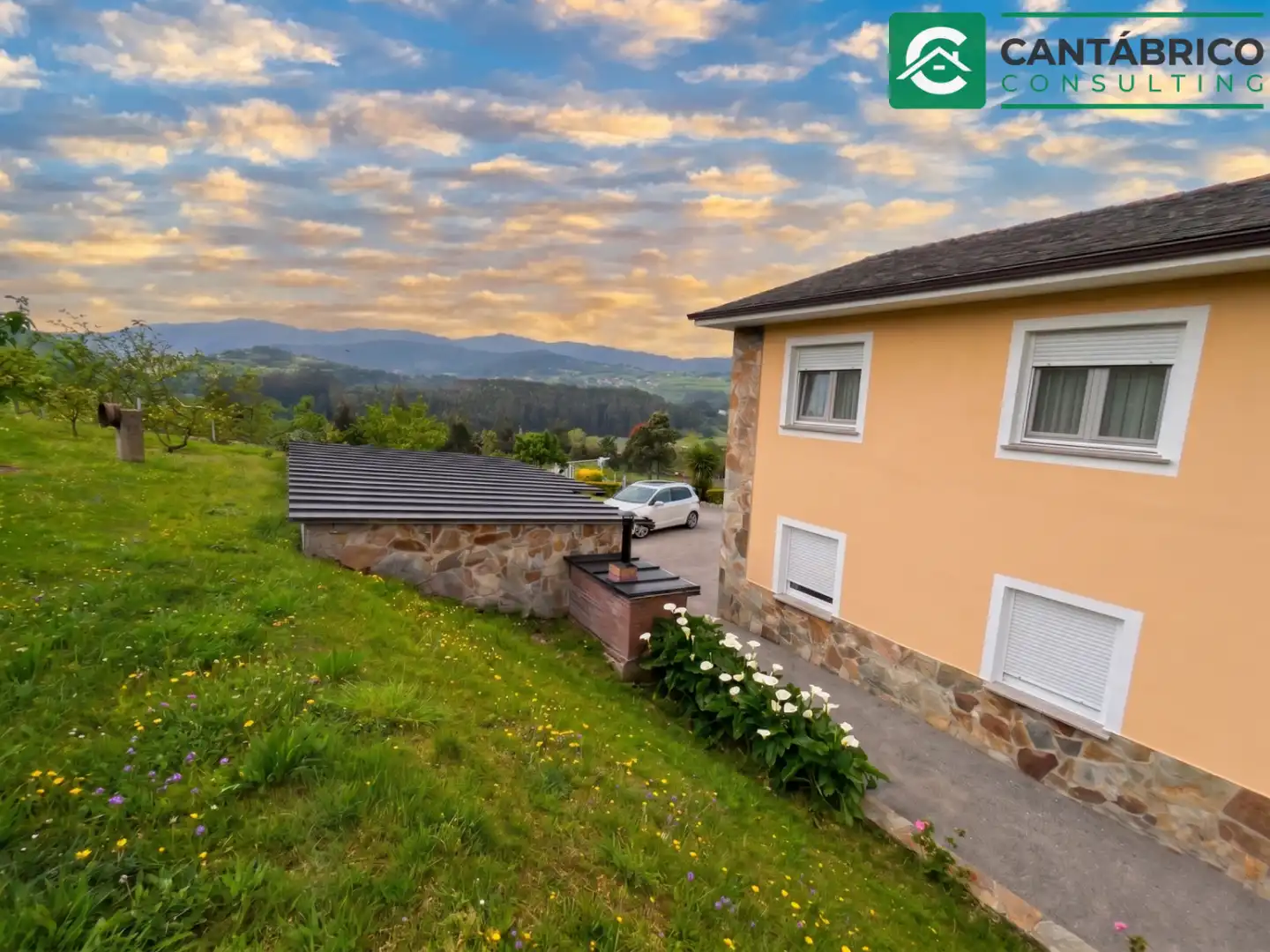 Exterior view of Houses for sale in Navia  with Heating and Furnished