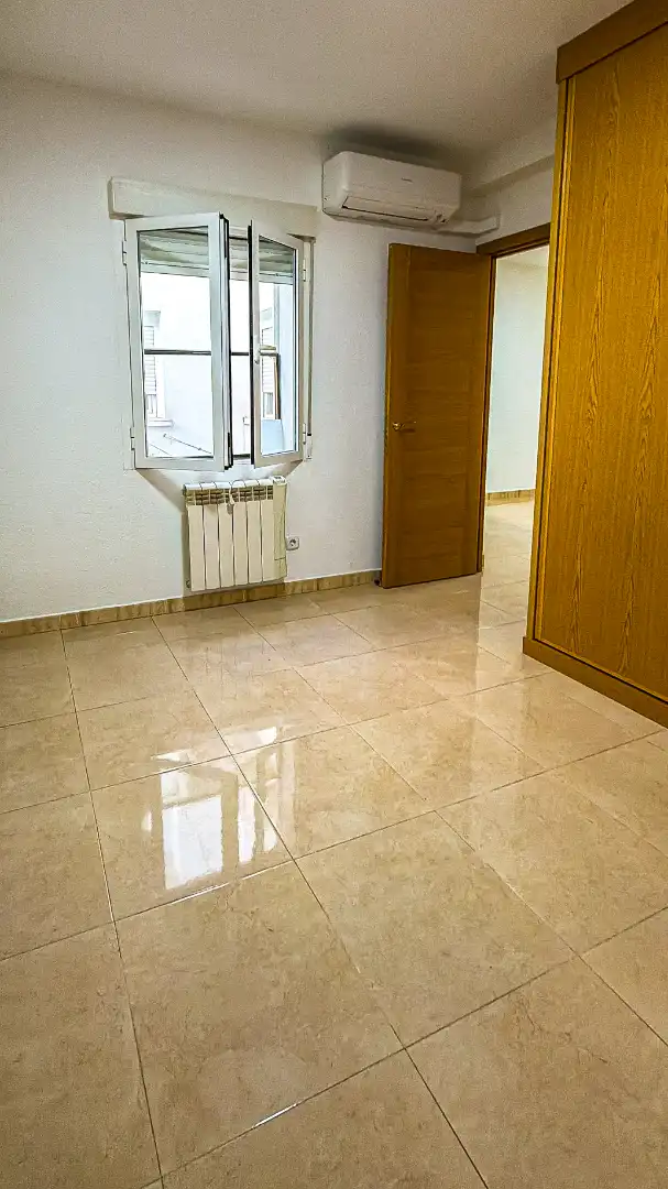 Wohnung zur Miete in Getafe mit Klimaanlage, Heizung und Ofen