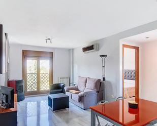 Living room of Flat to rent in Armilla  with Air Conditioner, Heating and Parquet flooring